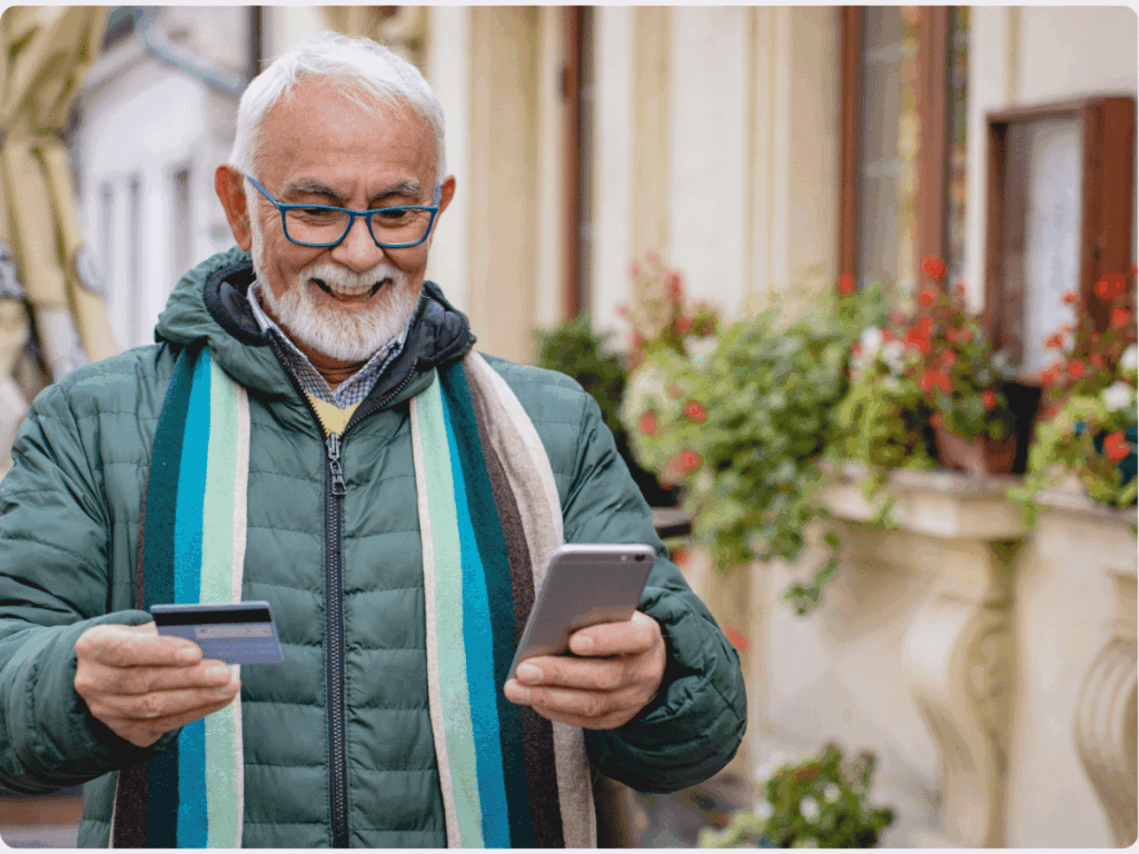 A picture of an experiences e-commerce customer who enjoys his consumer journey with an online brand.